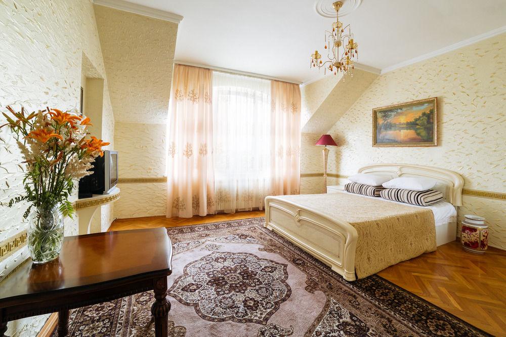 Hotel Ezio Chisinau Exterior photo