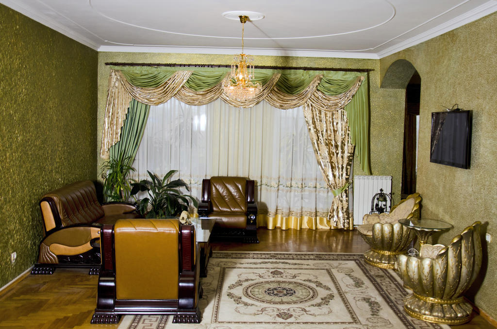 Hotel Ezio Chisinau Exterior photo